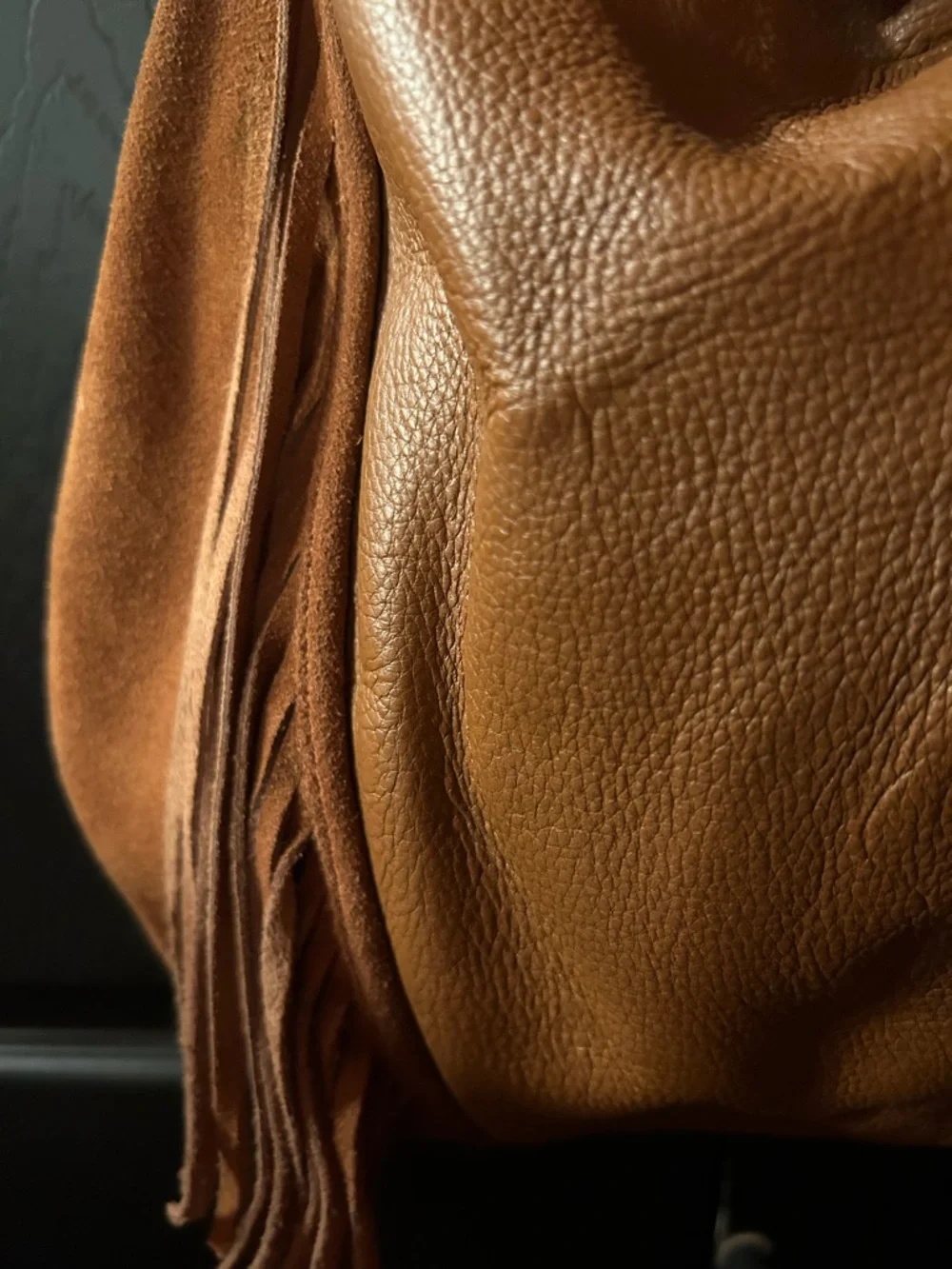 b. makowsky Brown Leather Fringe Shoulder Bag- slight western look - very cute!! - Picture 3 of 6